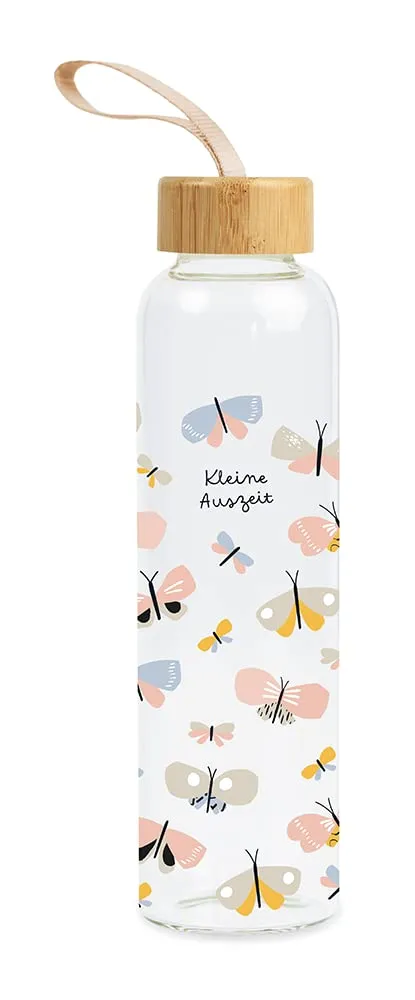 grafik-werkstatt-trinkflasche-glas-550-ml-kleine-auszeit-mit-griffschlaufe image 1