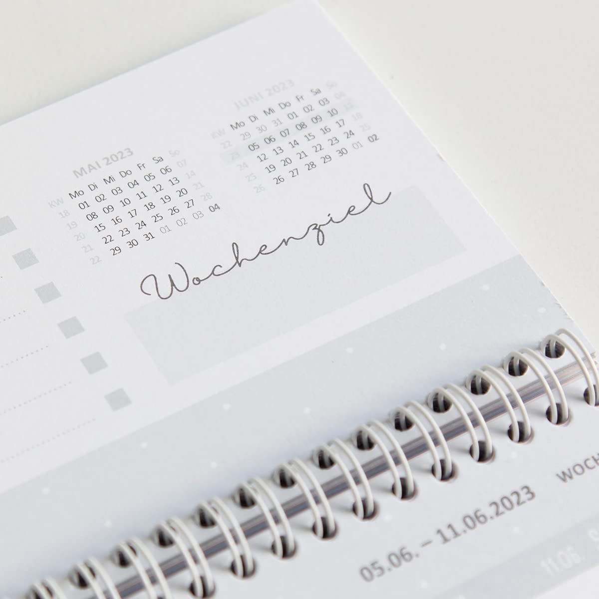 gr-tz-verlag-luxus-tischkalender-wochenkalender-2023-quer-mit-datum-tischquerkal image 4